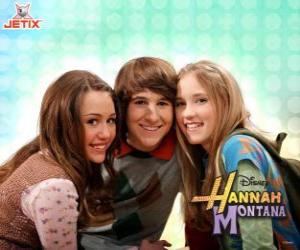 Puzzle Miley Stewart και οι φίλοι του